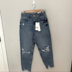 NWT Zara Distressed Knees Rigid Denim Light Wash Mom Jean Size 4